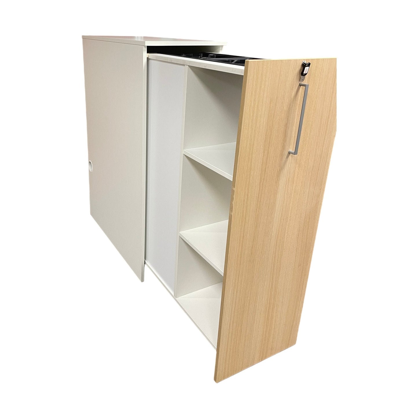 Tårnskap fra Aarsland, dobbel åpning, trefarget