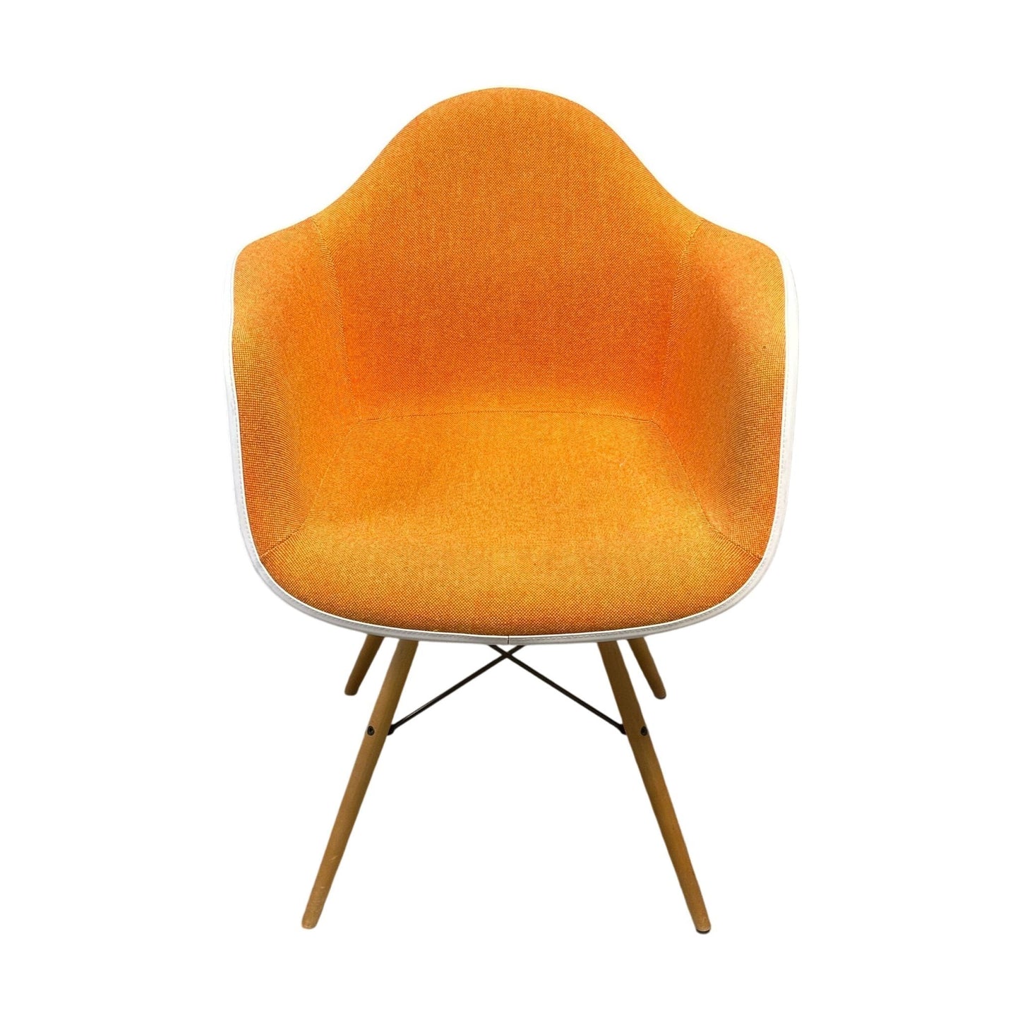 Eames spisestol fra Vitra, oransje