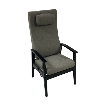 Nexus lenestol fra VAD, sortlakkert, høy rygg