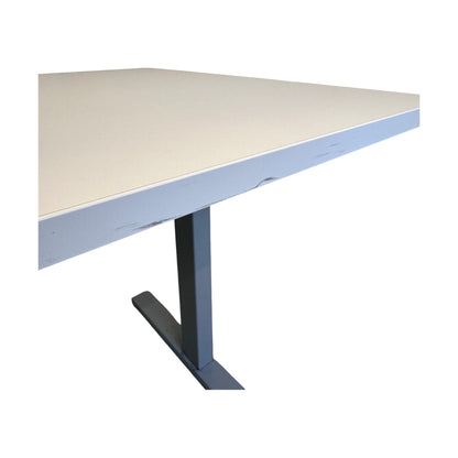 Elektrisk hev/senk skrivebord 160x80 cm, hvit laminat, Linak