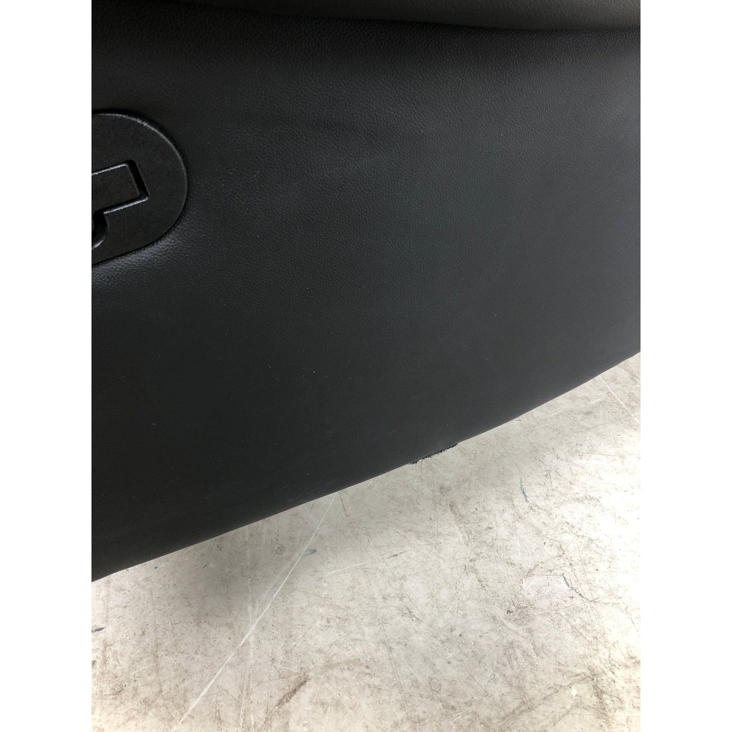 Mora 3-seter sofa fra A-Møbler, sort hud/PU