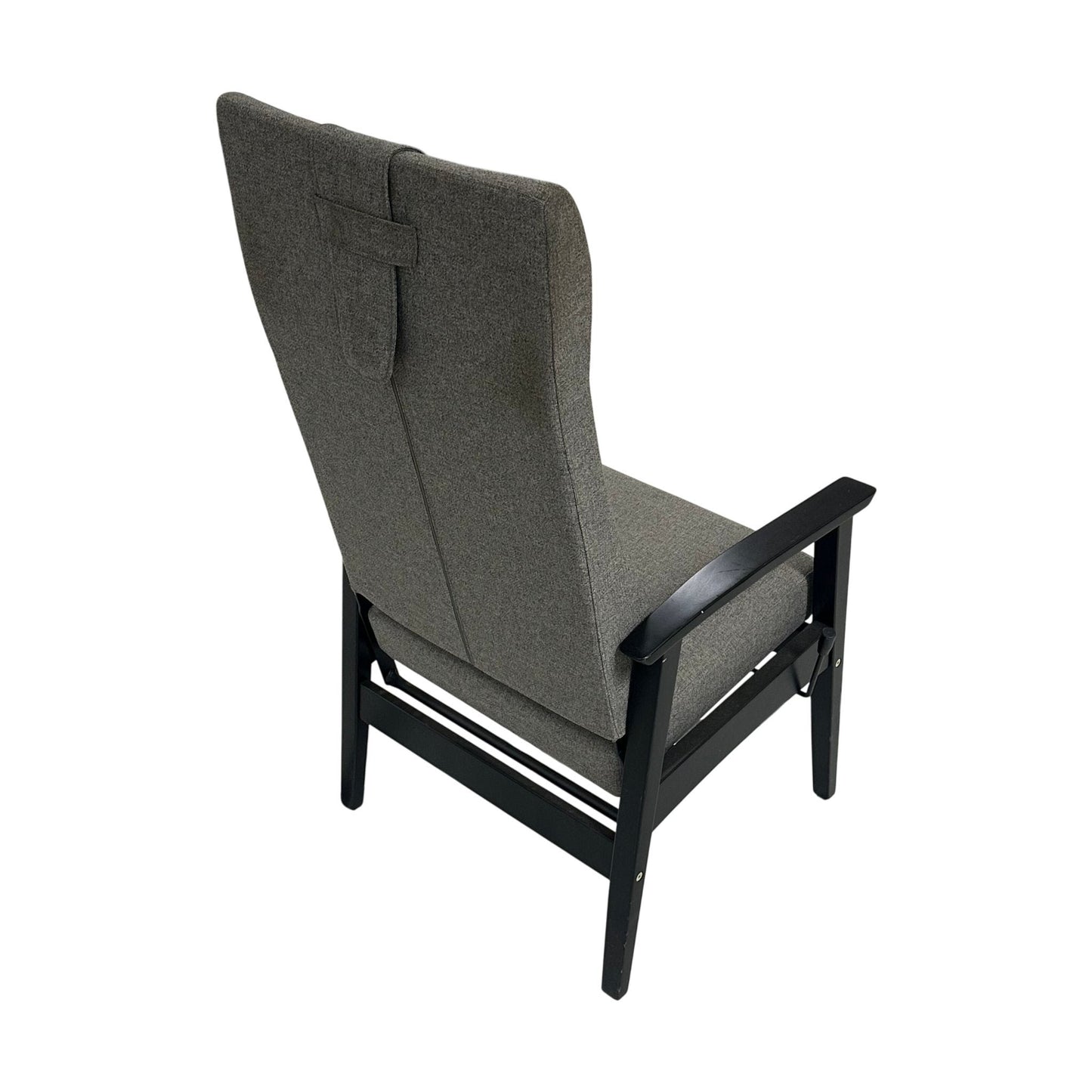 Nexus lenestol fra VAD, sortlakkert, høy rygg