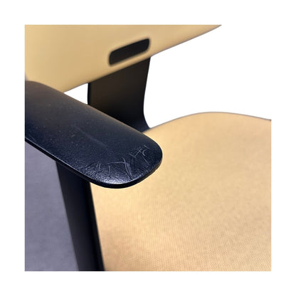 Tion 2140 møteromsstol fra HÅG, gul