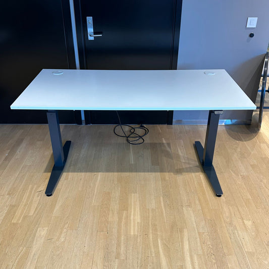 Elektrisk hev/senk skrivebord, hvit laminat, 160x80 cm
