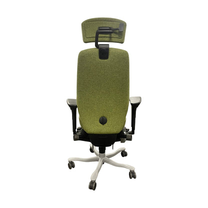 Kontorstol fra Kinnarps, modell 9000, mosegrønn