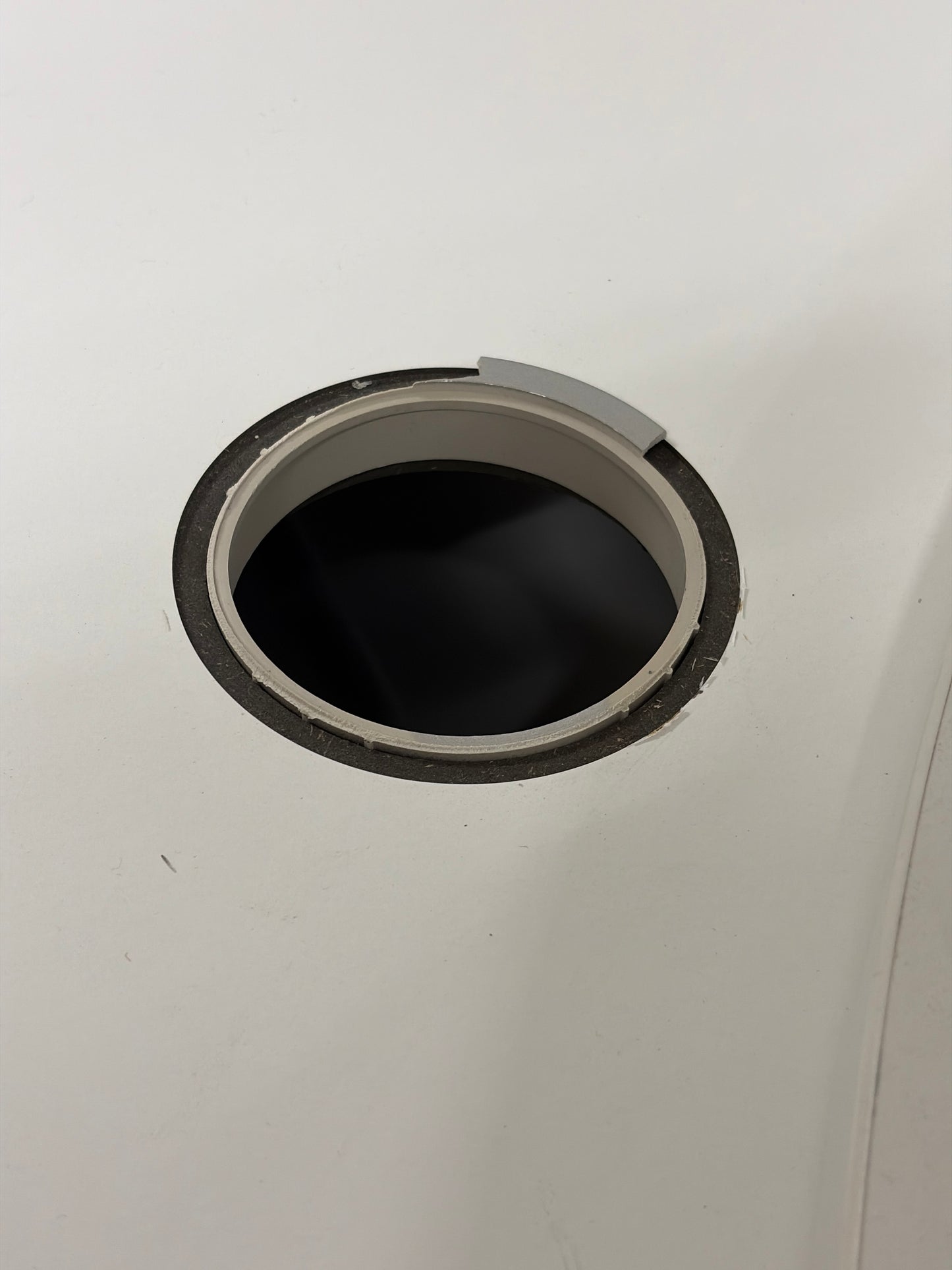 Elektrisk hev/senk skrivebord m/magebue, 180cm