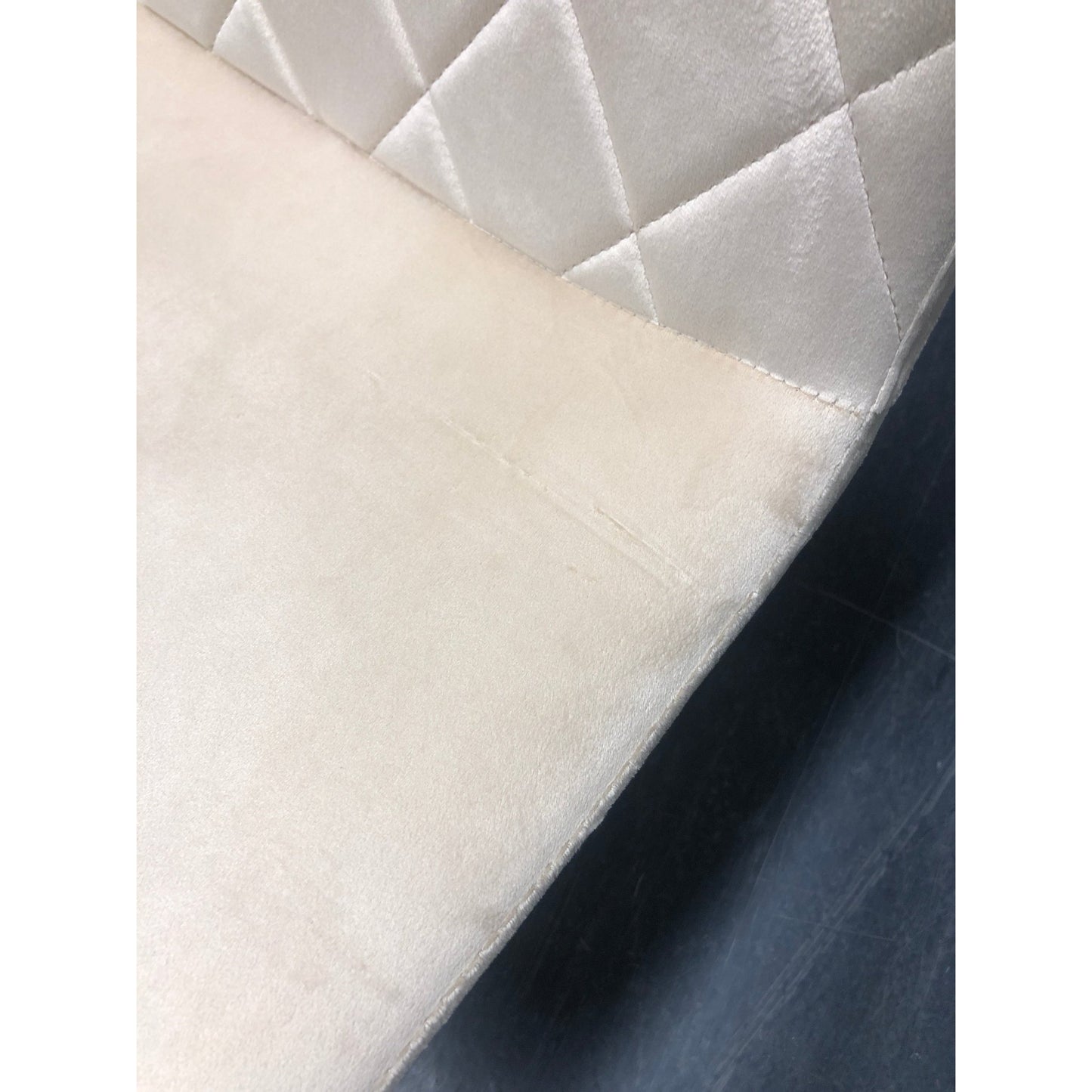 Spisestol fra A-Møbler, 44x39 cm, beige velour