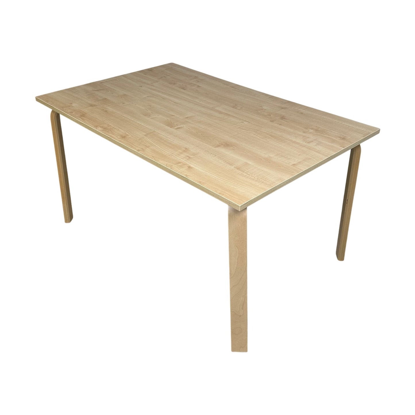 Zeta spisebord fra VAD, lys eik, 140x90 cm