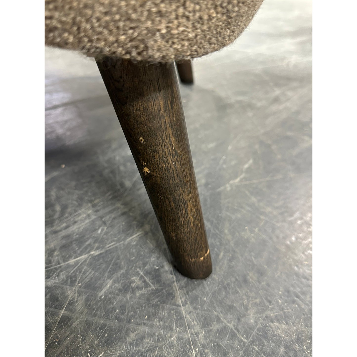 Chico lenestol fra A-Møbler, tekstil, m/krakk