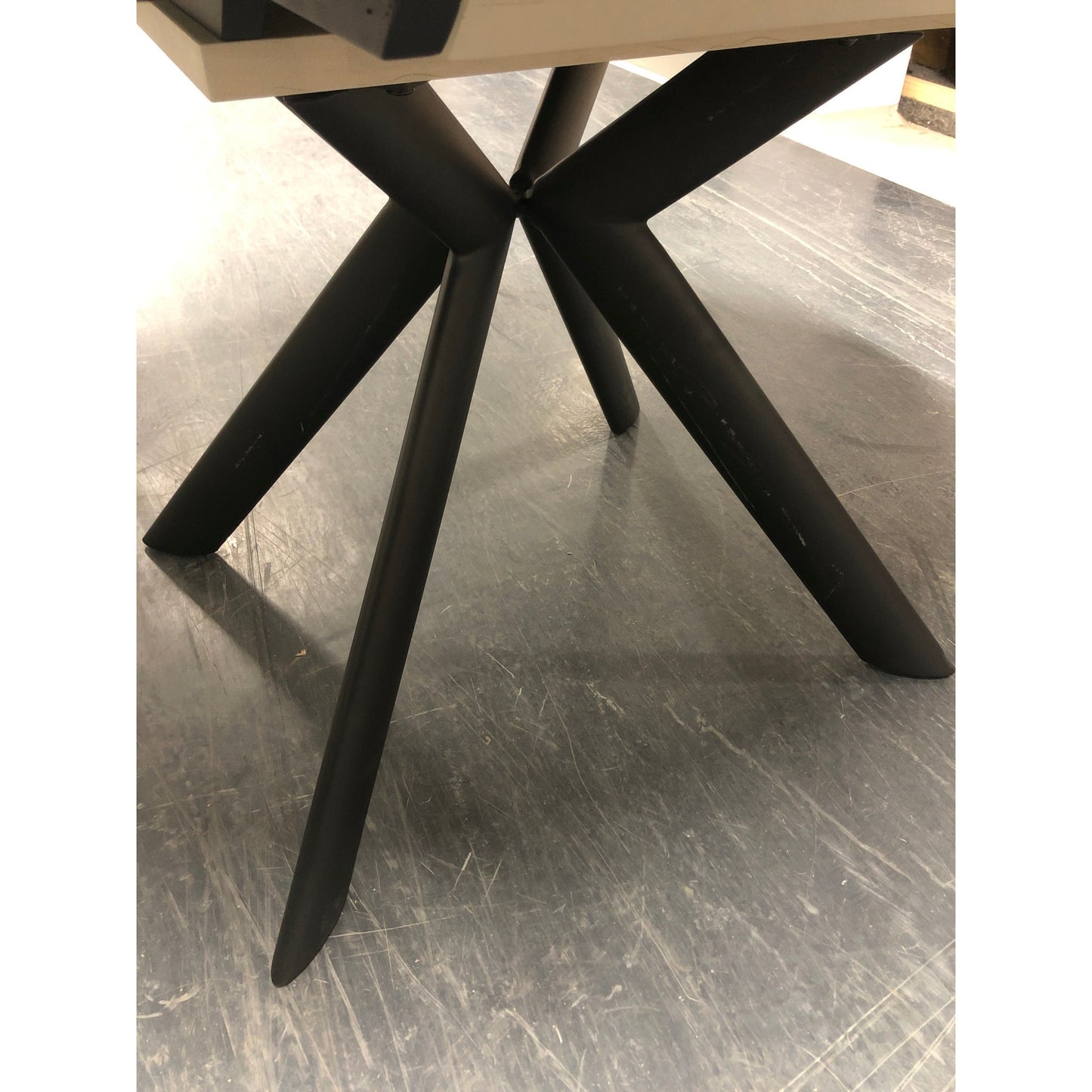 Marseille spisebord fra A-Møbler