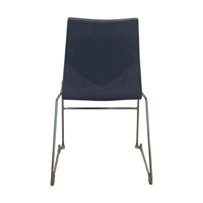 Møteromsstol fra Ocee & Four design, blå stoff