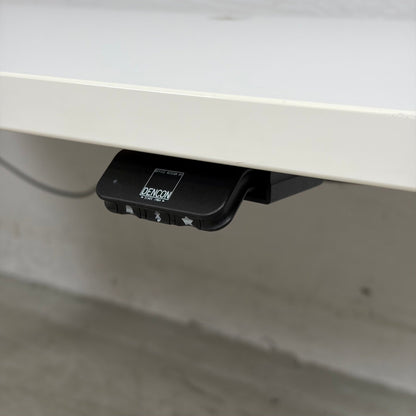 Dencon Delta elektrisk hev/senk skrivebord, hvit, 140x80 cm