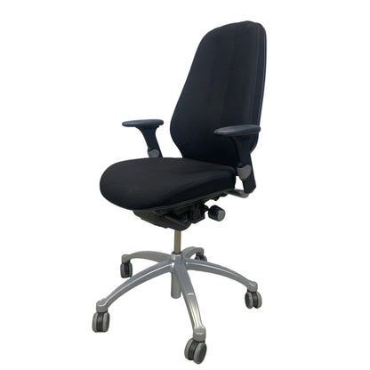 Kontorstol fra RH Logic, modell 400, svart