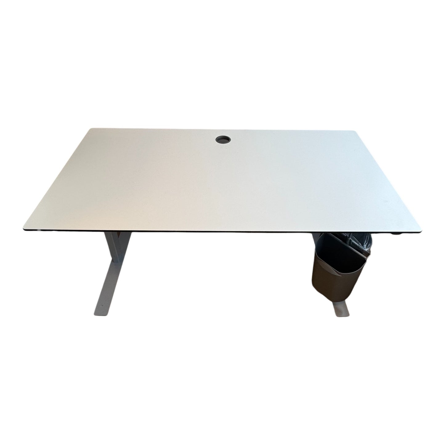 Skrivebord m/og kabelhull, 160cm