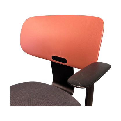 Tion 2140 møteromsstol fra HÅG, svart og rød