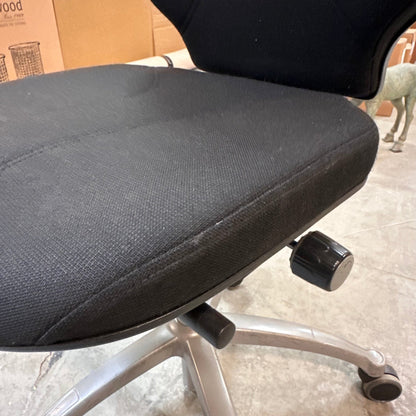 400 kontorstol fra RH Logic, svart