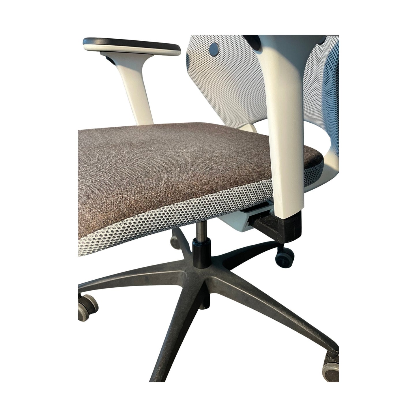 Esencia Drabert kontorstol fra Kinnarps, hvit