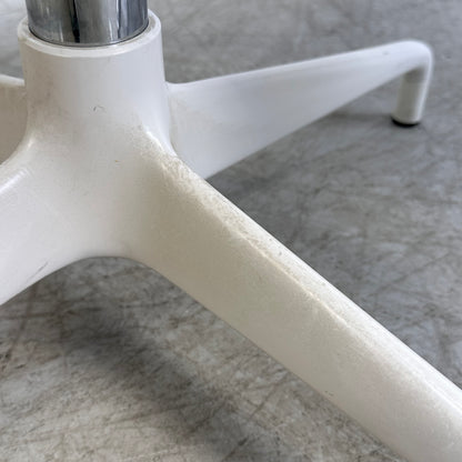 Keyn møteromsstol fra Herman Miller