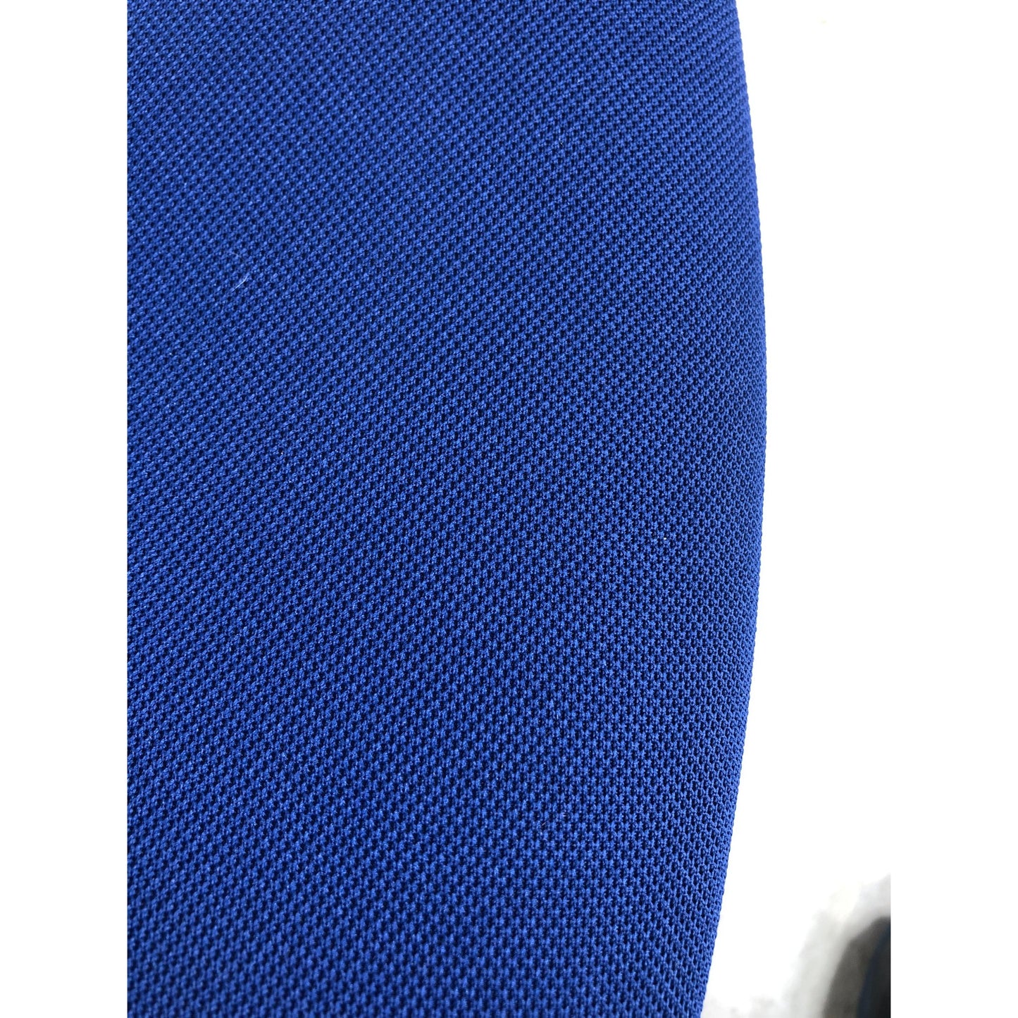 Noor møteromsstol fra RBM, mørk blå