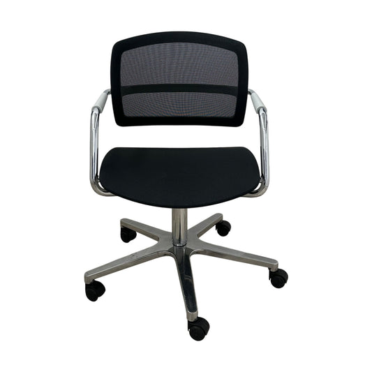 PK møteromsstol fra Sitland, sort sete, hjul