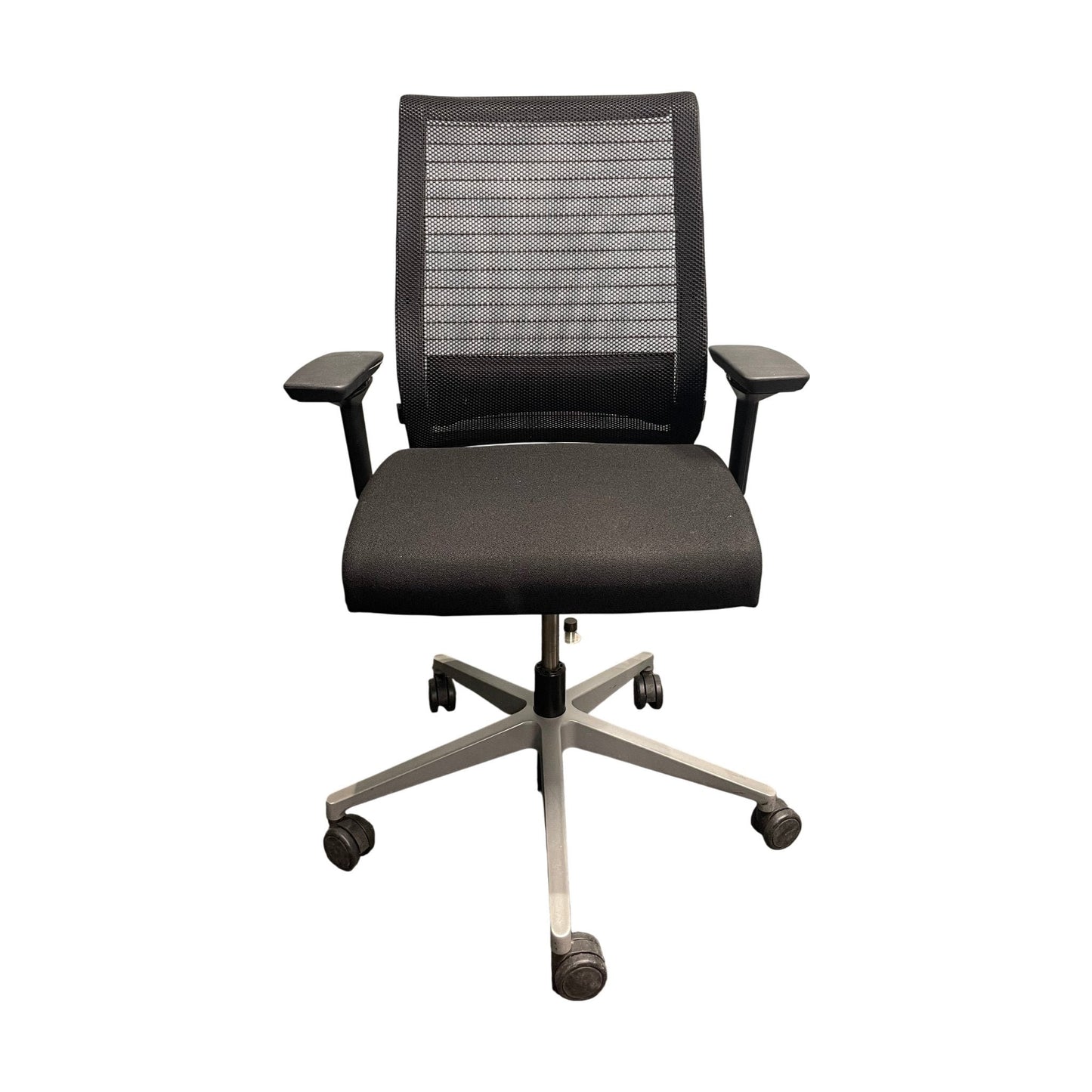 Think kontorstol fra Steelcase, svart