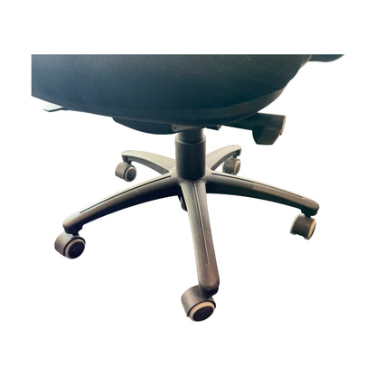 Sort Vela kontorstol fra Scan Sørlie