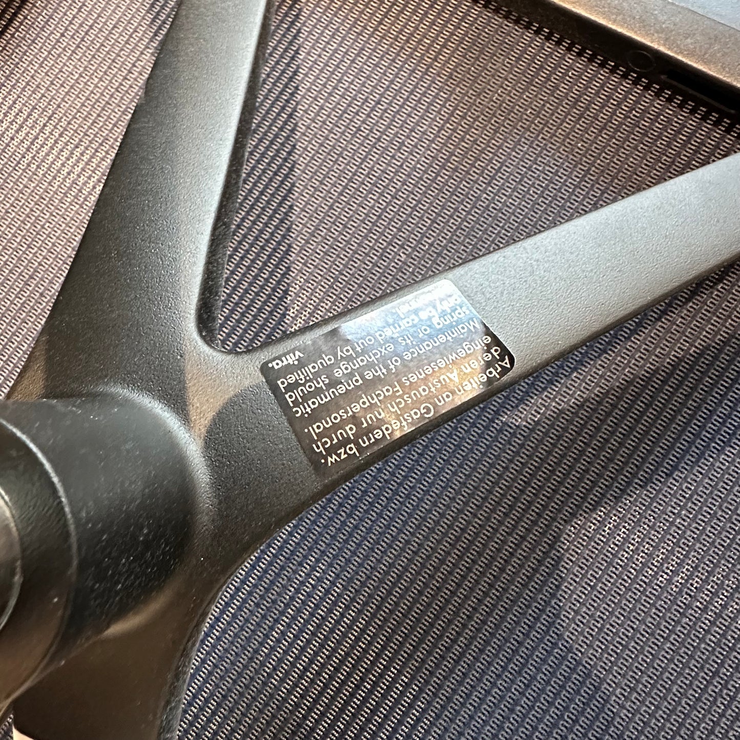 Kontorstol Vitra Physix, grå