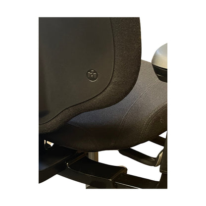 Mereo 220 kontorstol fra RH, svart