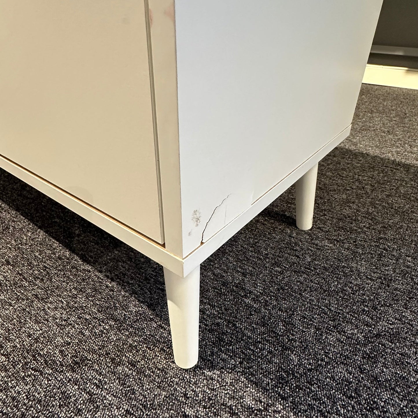 Linz TV-benk fra A-Møbler, hvit