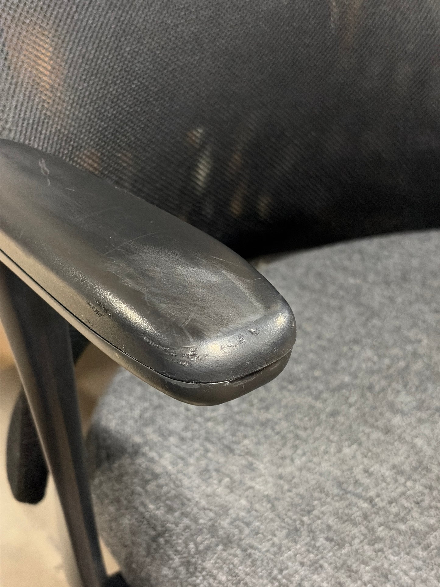 JÄRVFJÄLLET kontorstol fra IKEA i svart