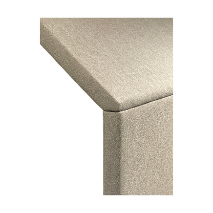 Samtalerom, trukket i ull fra Gøtessons The Hut