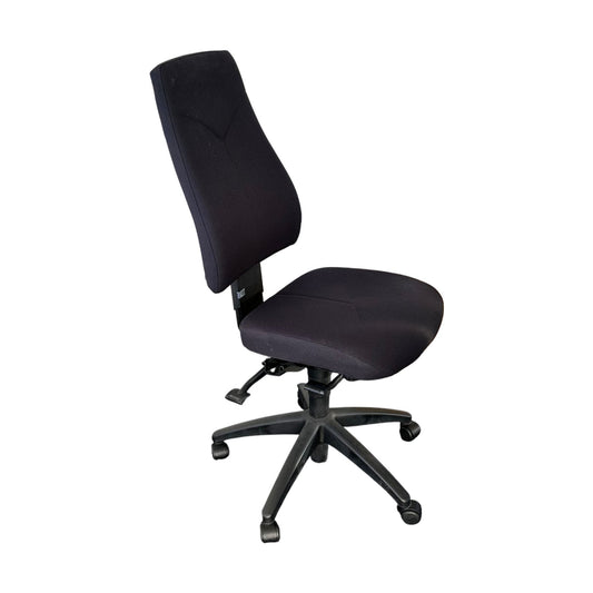 Kontorstol fra Kinnarps, Synchrone 8000, mørk blå