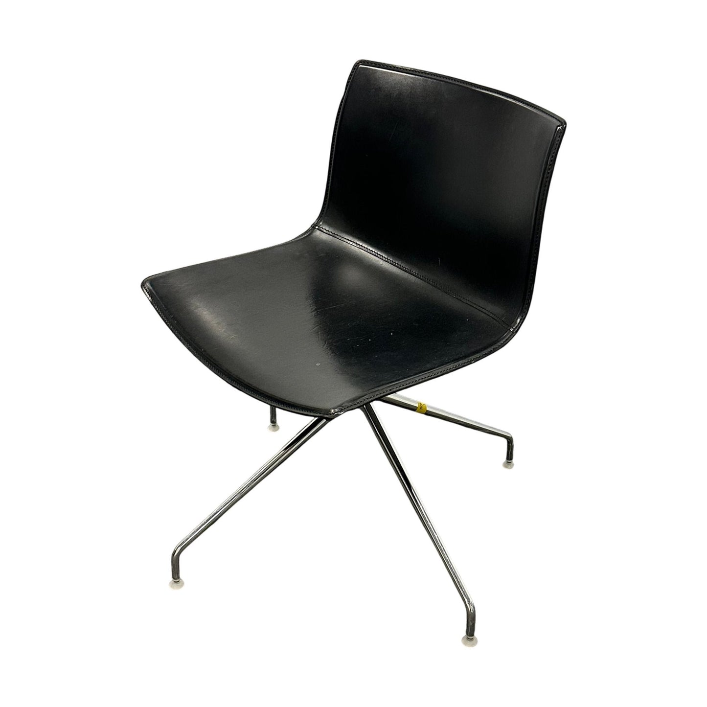 Catifa 53 spisestol i sort skinn