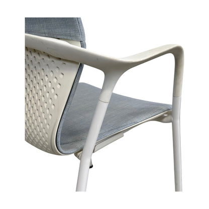 Keyn møteromsstol fra Herman Miller, 4-ben, full polstring, med armlener