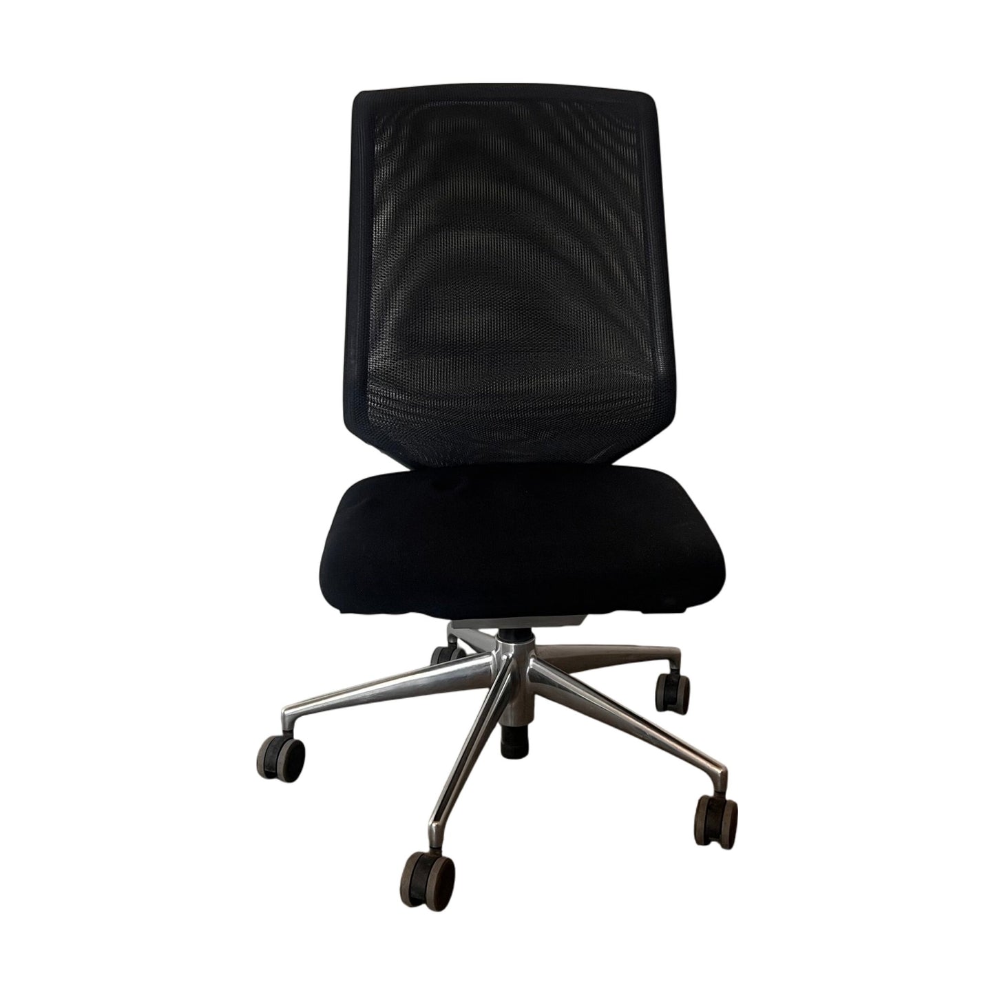 Meda kontorstol fra Vitra, svart mesh