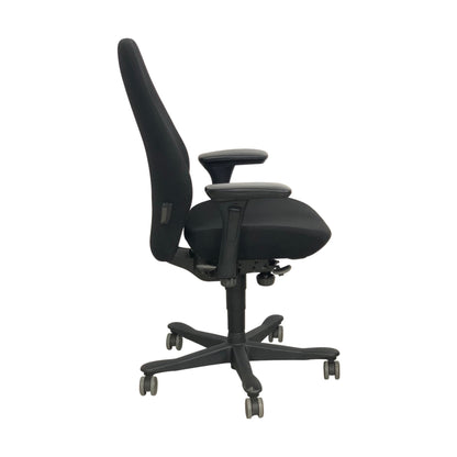 Kinnarps Synchrone 8000, helsort m/armlener