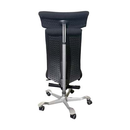 HAG H05 kontorstol med nakkestøtte, svart