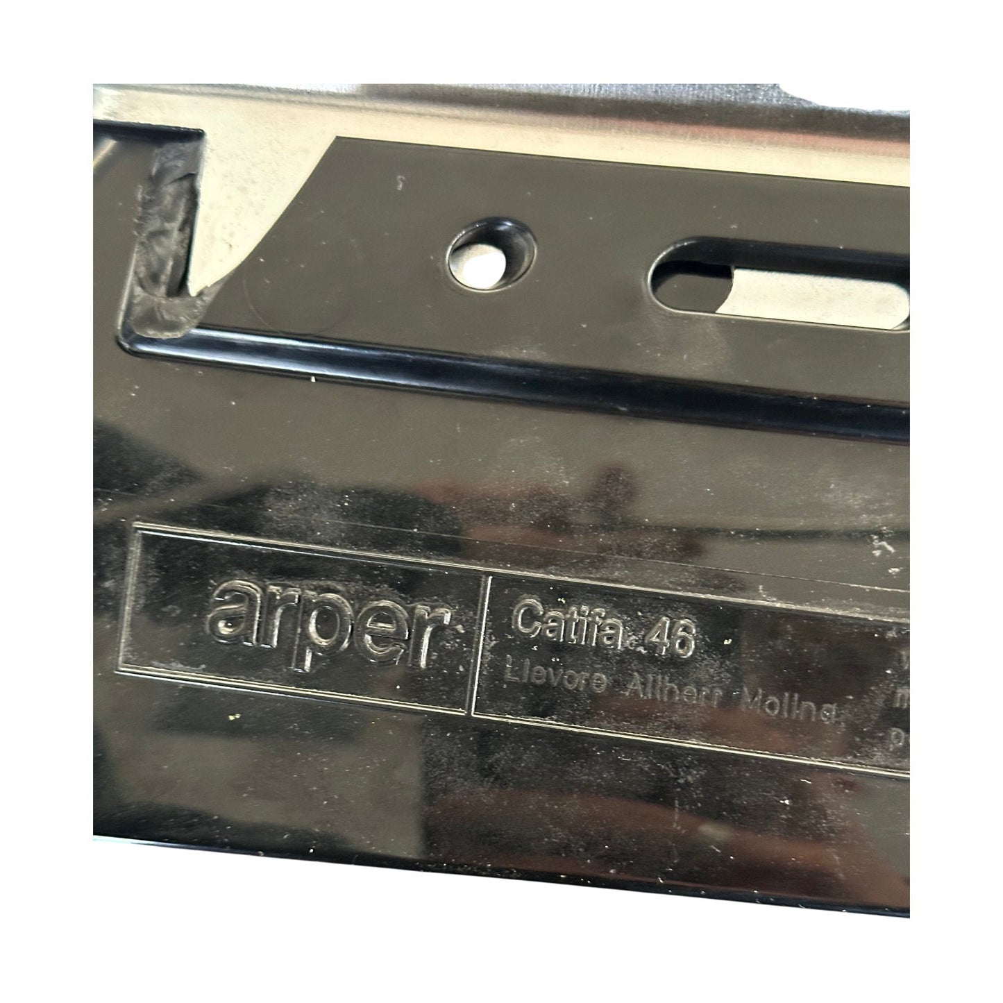 Catifa 46 møteromsstol fra Arper, hvit med sort ramme