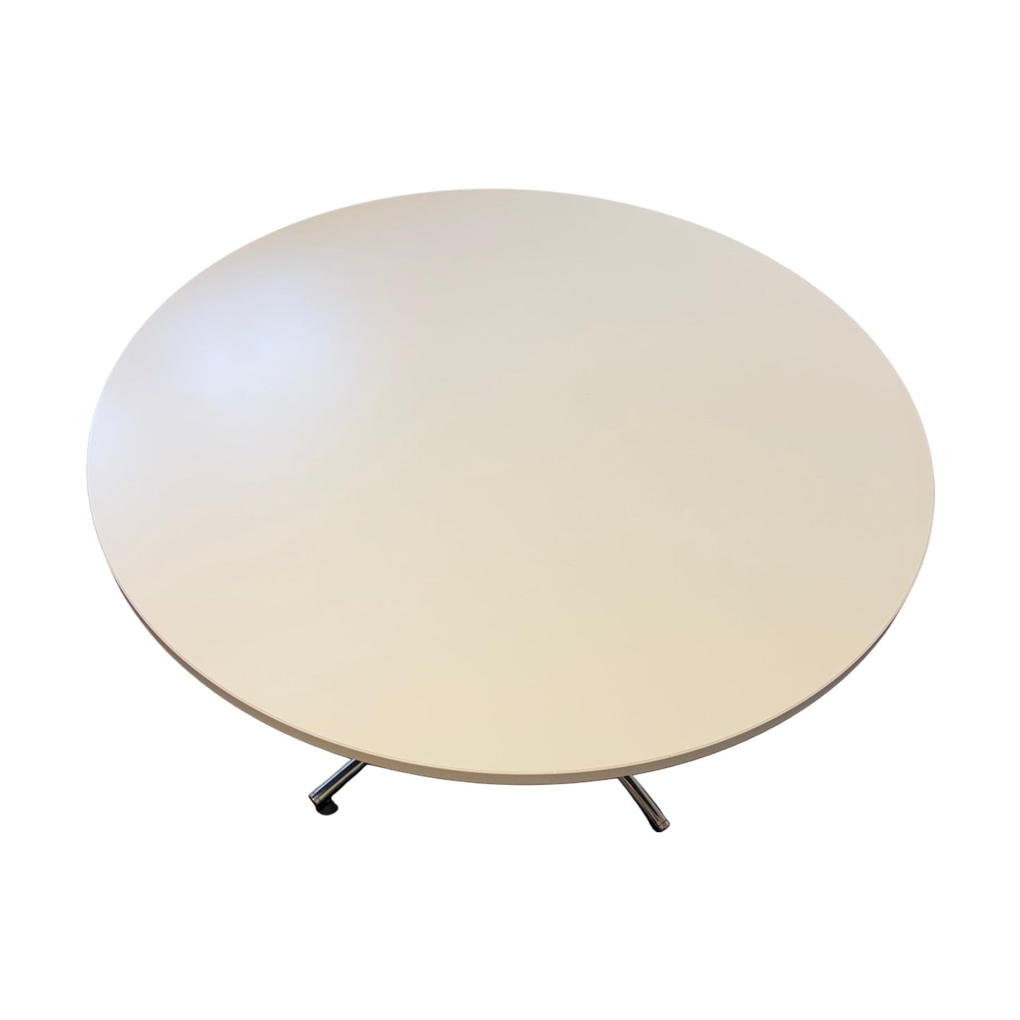 Hvitt rundt bord m/ kromben