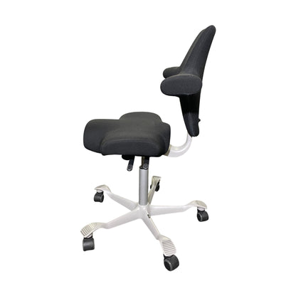 Håg Capisco kontorstol fra Håg, sort stoff