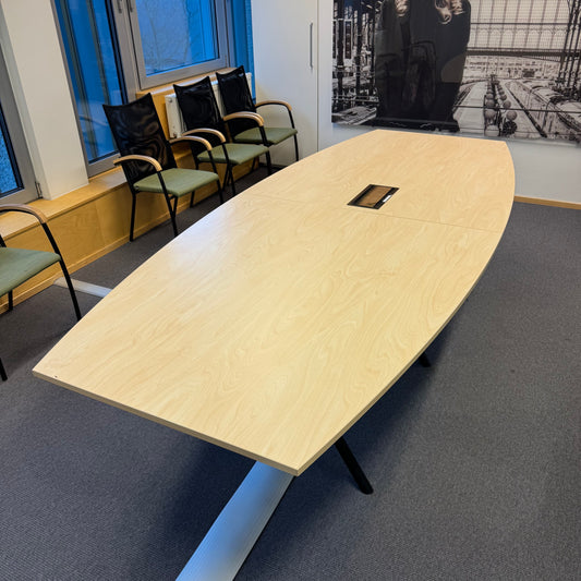 Møteromsbord i lyst treverk, 280x120 cm