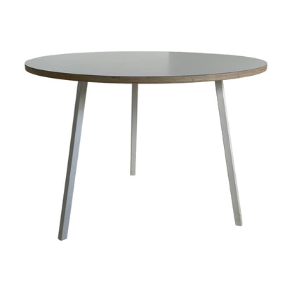Loop Stand Round Table spisebord fra HAY, 105x75 cm, hvit laminat