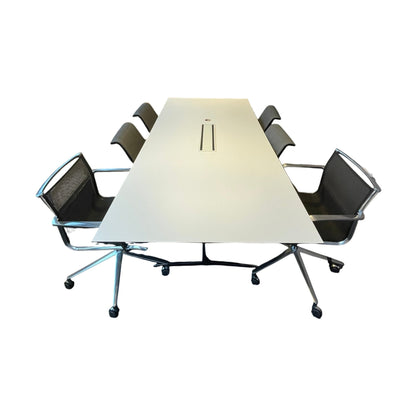Hvitt møtebord med sort kant og krom ben, 250x110x74 cm