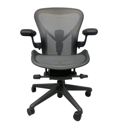 Aeron fra Herman Miller i Graphite, type B