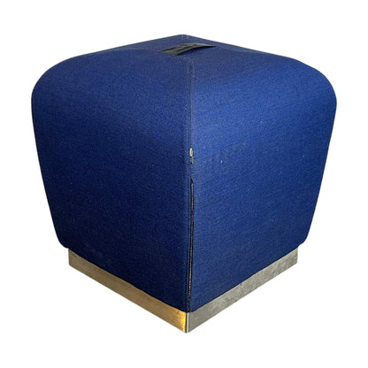 Misto puff fra ForaForm, mørk blå, 40x40x43 cm