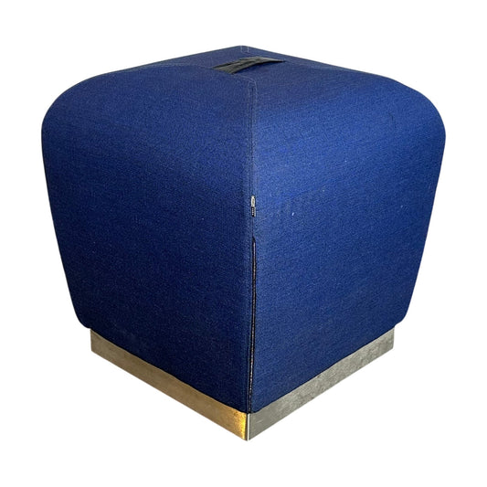 Misto puff fra ForaForm, mørk blå, 40x40x43 cm