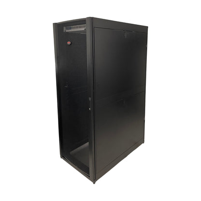 APC Netshelter server rack, 120x75x250 cm