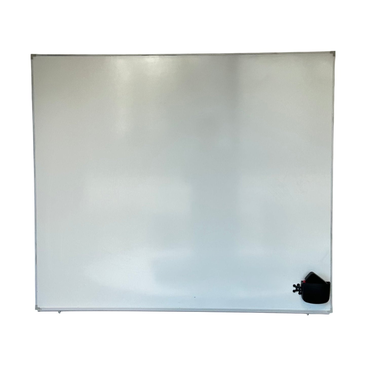 Vegghengt whiteboard, 140x120 cm