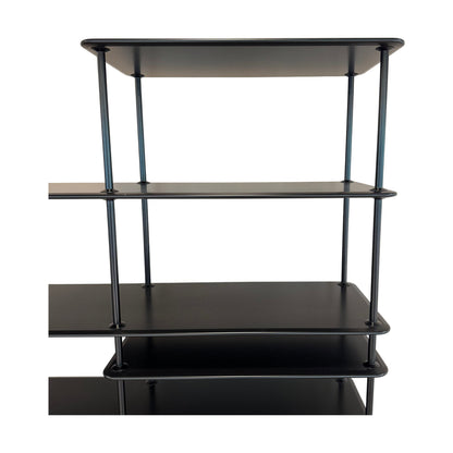 Helsort og praktisk hyllereol