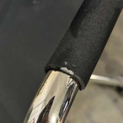 Konferansestol DELTA fra AJ Produkter, svart kunstskinn